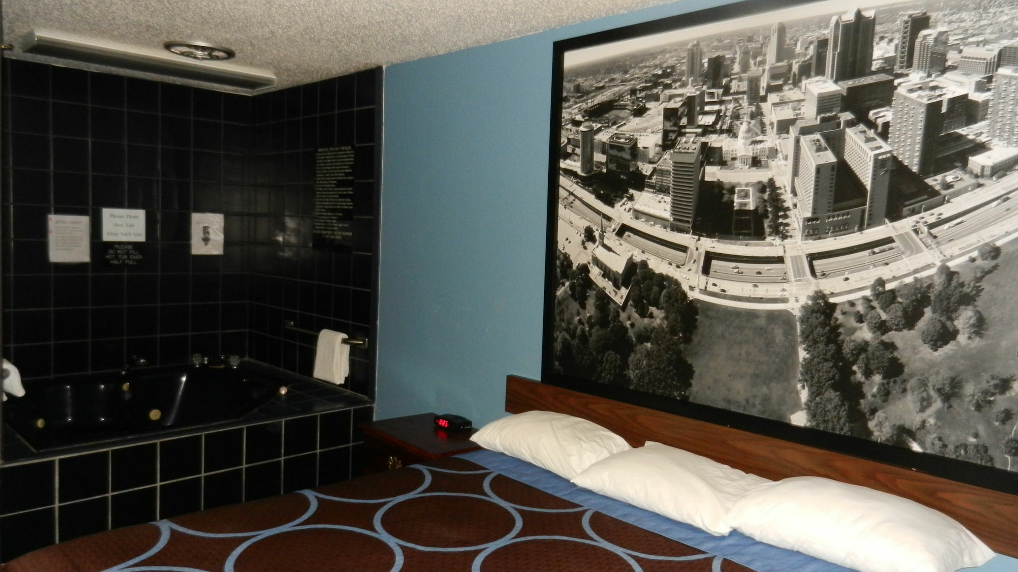 Super 8 By Wyndham Potosi Hotel Exterior foto